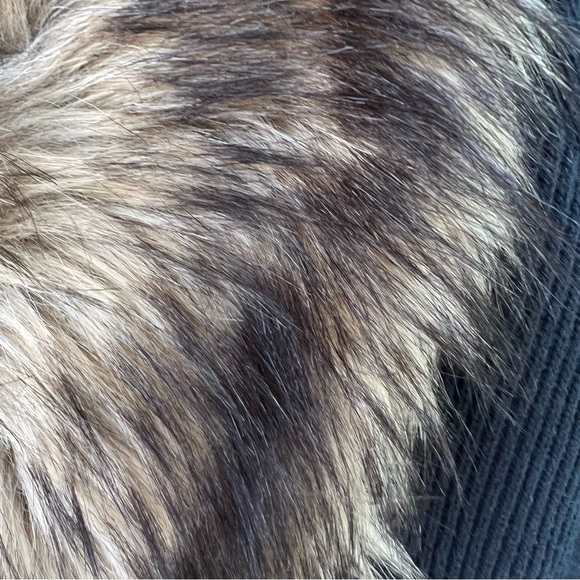 MICHAEL KORS ANGORA BLEND FUR COLLAR BUCKLE SWEATER NAVY BLUE SIZE MEDIUM - Picture 9 of 14